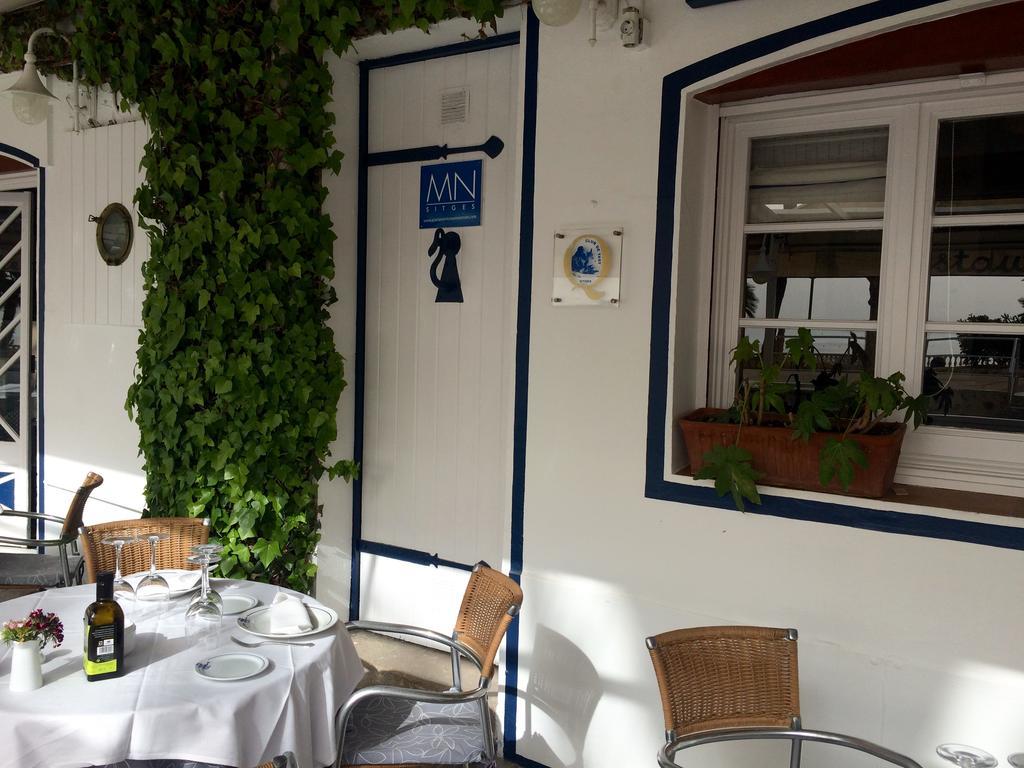 Apartaments Mare Nostrum Sitges Oda fotoğraf